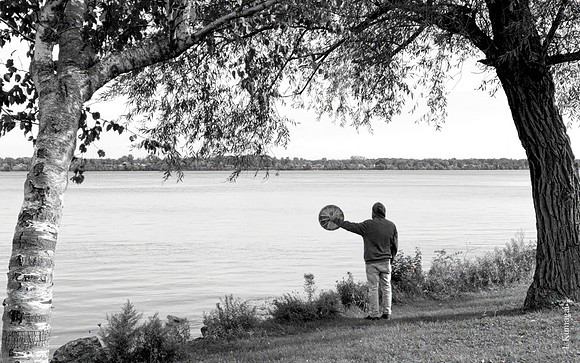 2  Niagara River (Murmurs)